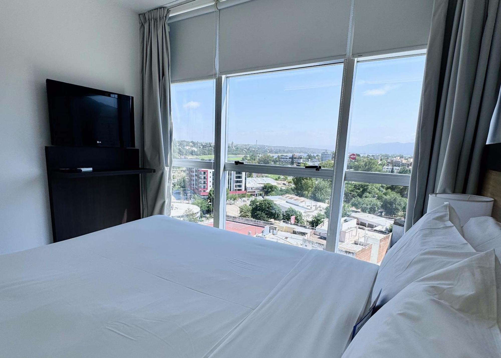 Amerian Carlos Paz & Suites 비야카를로스파스 외부 사진